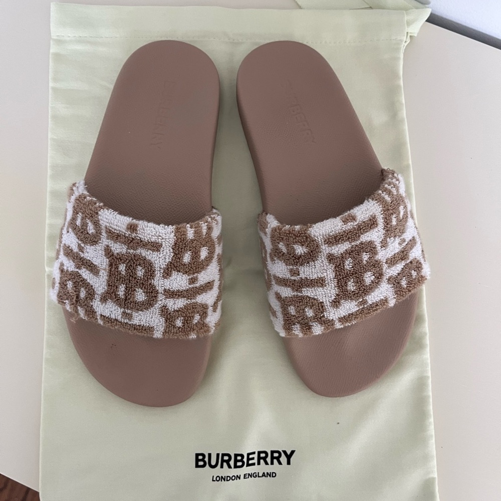 Burberry terrycloth slides